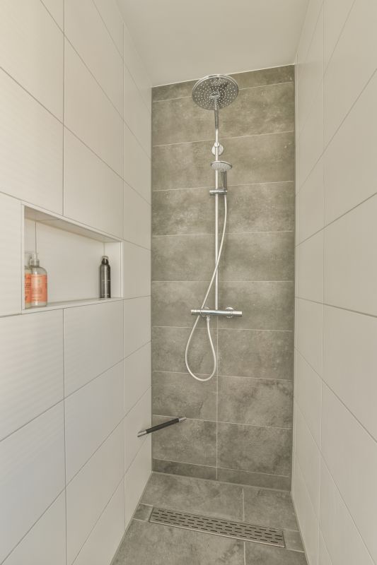 Shower with Built-in Shelves